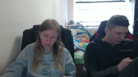 Snapshot of jenisandpeter chatting on 10.16.25 JenisAndPeter online show from 10.16.25