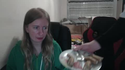 Snapshot of jenisandpeter chatting on 10.16.25 JenisAndPeter online show from 10.16.25