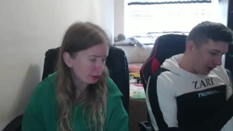 Snapshot of jenisandpeter chatting on 10.17.25 JenisAndPeter online show from 10.17.25