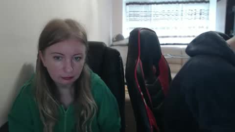 Snapshot of jenisandpeter chatting on 10.22.25 JenisAndPeter online show from 10.22.25