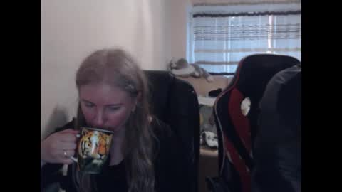 JenisAndPeter online show from 04.04.26