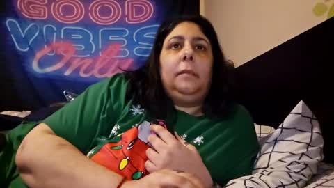 Snapshot of jennabrady chatting on 12.24.24 Dragon Queen. Be my Dragon -- and online show from 12.24.24