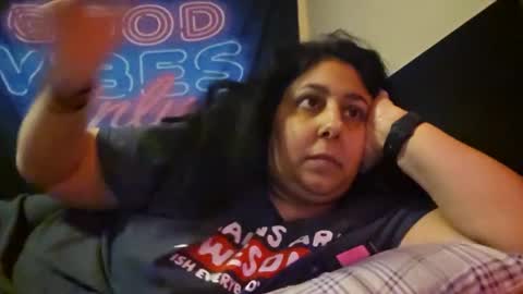 Snapshot of jennabrady chatting on 02.06.25 Dragon Queen. Be my Dragon -- and online show from 02.06.25