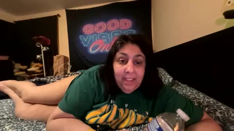 Snapshot of jennabrady chatting on 09.11.25 Dragon Queen. Be my Dragon -- and online show from 09.11.25