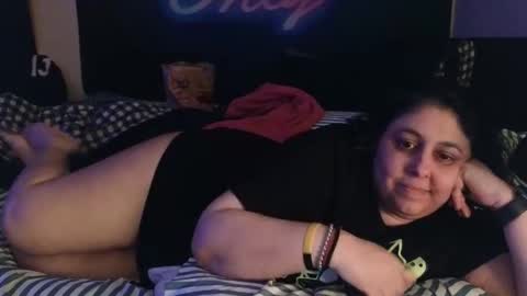 Snapshot of jennabrady chatting on 10.18.25 Dragon Queen. Be my Dragon -- and online show from 10.18.25