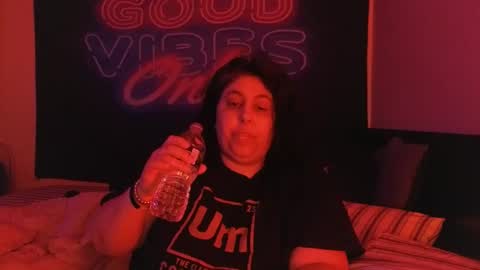 Snapshot of jennabrady chatting on 11.06.25 Dragon Queen. Be my Dragon -- and online show from 11.06.25