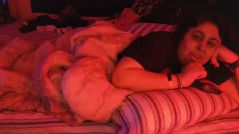 Snapshot of jennabrady chatting on 11.07.25 Dragon Queen. Be my Dragon -- and online show from 11.07.25