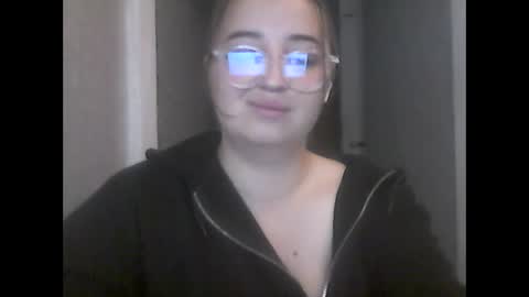 Snapshot of jennaldirl chatting on 10.17.25 JennalDirl online show from 10.17.25
