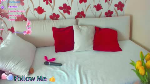 Snapshot of jennalison chatting on 03.09.25 Jenn online show from 03.09.25