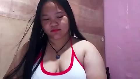 Snapshot of jennalyn_19 chatting on 11.02.25 jennalyn_19 online show from 11.02.25