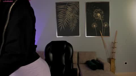 Jenna Olson  online show from 11.30.25