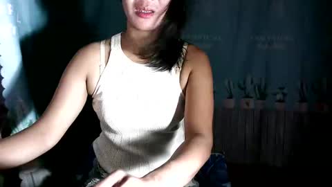 Snapshot of jenndee chatting on 10.19.25 jenndee online show from 10.19.25