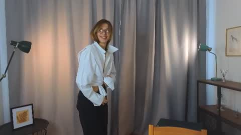 Snapshot of jennellsouvannakhiry chatting on 07.14.26 Kate online show from 07.14.26
