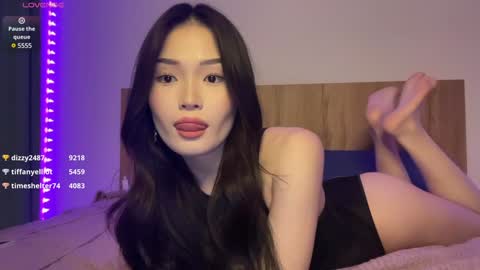 jennie_yung online show from 12.21.24