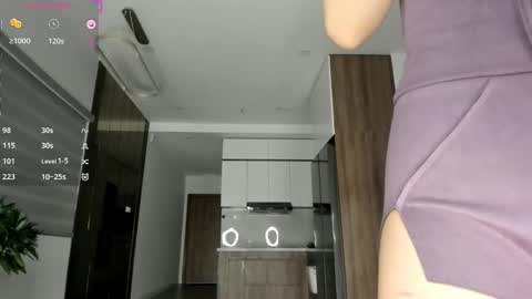 Snapshot of jenniepurr chatting on 04.25.26 Jennie online show from 04.25.26