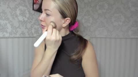 Jennifer online show from 02.04.26