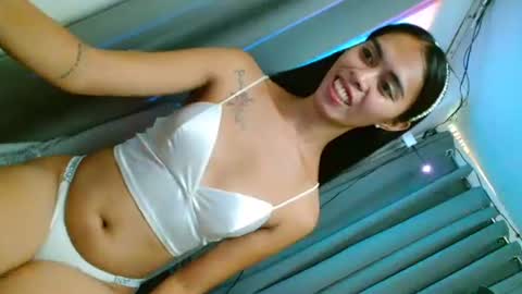 PRETTY JENNY online show from 12.10.24