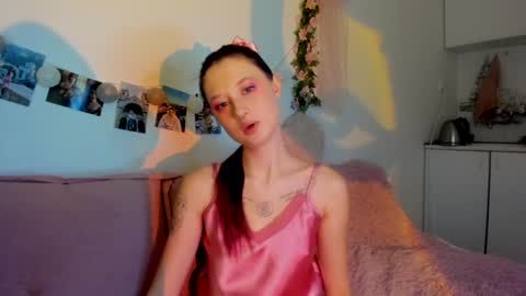 Jennifer Jenny Darling   online show from 12.22.24