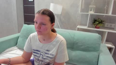 Snapshot of jenny_jimmy chatting on 06.08.26 Jenny online show from 06.08.26
