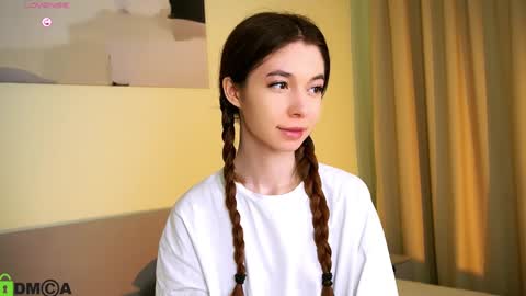 Snapshot of jenny_lylu chatting on 01.19.25 Ori online show from 01.19.25