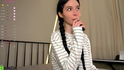 Snapshot of jenny_lylu chatting on 10.09.25 Ori online show from 10.09.25