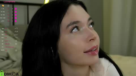 Snapshot of jenny_lylu chatting on 10.17.25 Ori online show from 10.17.25