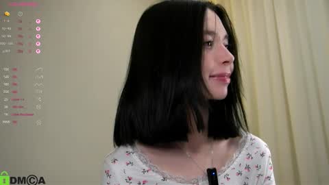 Snapshot of jenny_lylu chatting on 10.26.25 Ori online show from 10.26.25