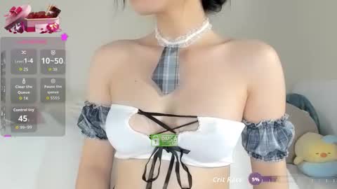 Snapshot of jenny_quinn18 chatting on 10.17.25 Jenny online show from 10.17.25