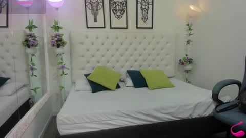 Snapshot of jenny_stark chatting on 10.12.25 jenny_stark online show from 10.12.25