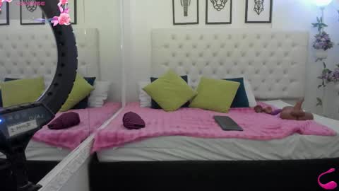 Snapshot of jenny_stark chatting on 10.21.25 jenny_stark online show from 10.21.25