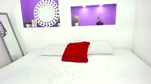 jenny_towers online show from 12.22.25