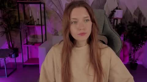 Snapshot of jennydens chatting on 12.02.25 Jenny NO Nude online show from 12.02.25