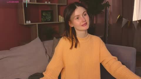 Snapshot of jennyfer_me chatting on 04.28.26 jennyfer_me online show from 04.28.26