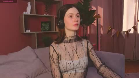 Snapshot of jennyfer_me chatting on 05.03.26 jennyfer_me online show from 05.03.26