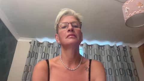 JennyHazel online show from 09.20.25