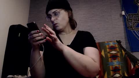 Snapshot of jennyneeds chatting on 11.29.25 theChloeStar online show from 11.29.25