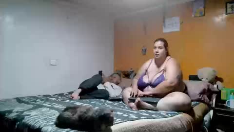 Snapshot of jeny_bel chatting on 09.23.25 jeny bel y el conde online show from 09.23.25