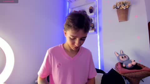 jero independent model online show from 10.31.25