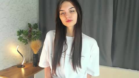 Keira online show from 10.06.25