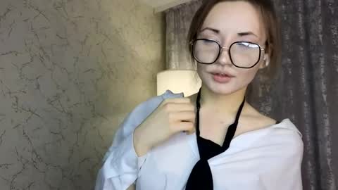 Snapshot of jerrimeyer chatting on 05.23.26 Lily online show from 05.23.26
