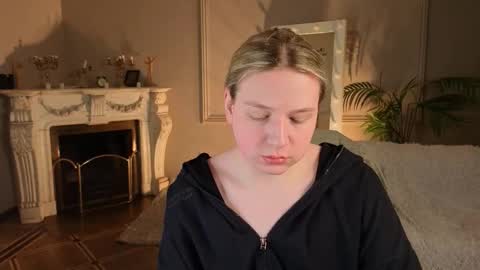 Snapshot of jes_solar chatting on 01.18.26 jes_solar online show from 01.18.26