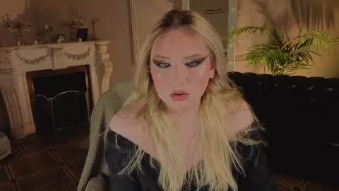 Snapshot of jes_solar chatting on 02.08.26 jes_solar online show from 02.08.26