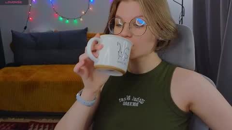  JessieVibes online show from 11.04.25