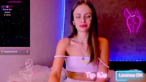 Snapshot of jess_kahawaty chatting on 10.20.25 Jess online show from 10.20.25