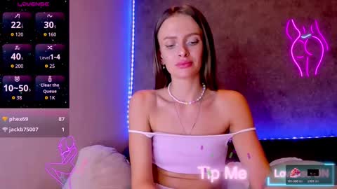 Snapshot of jess_kahawaty chatting on 10.28.25 Jess online show from 10.28.25