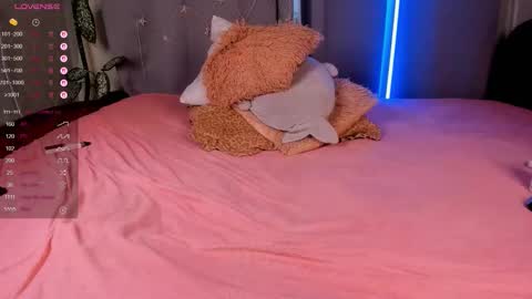 Snapshot of jess_lui chatting on 10.03.25 Jess online show from 10.03.25