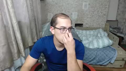 Snapshot of jess_nest chatting on 10.05.25 Jess online show from 10.05.25