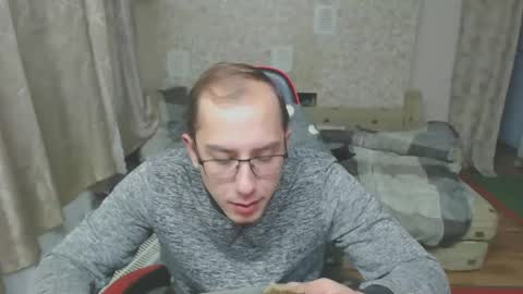 Snapshot of jess_nest chatting on 10.20.25 Jess online show from 10.20.25