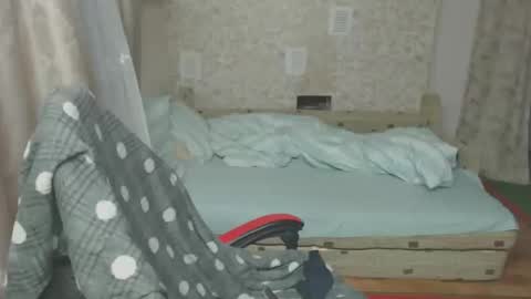 Snapshot of jess_nest chatting on 11.06.25 Jess online show from 11.06.25