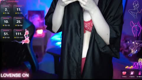  hello my name is Hanna  online show from 01.03.25